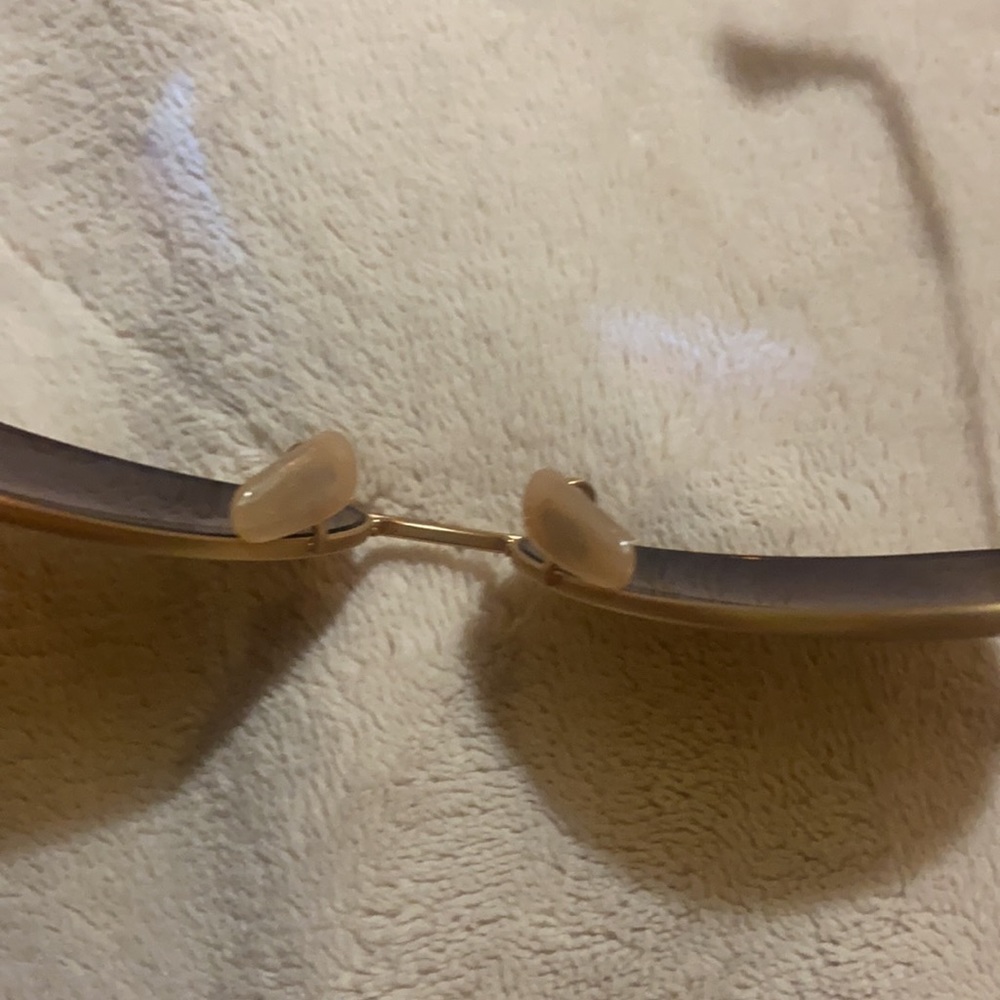 Ray ban polarized avatar sunglasses barely used - Picture 8 of 9